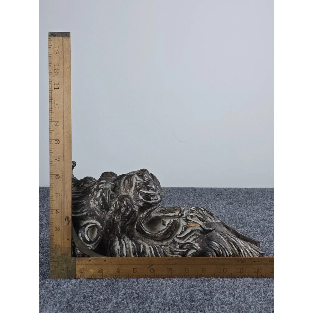 Vintage Resin Lion Candle Holder Corbel Wall Bracket 13